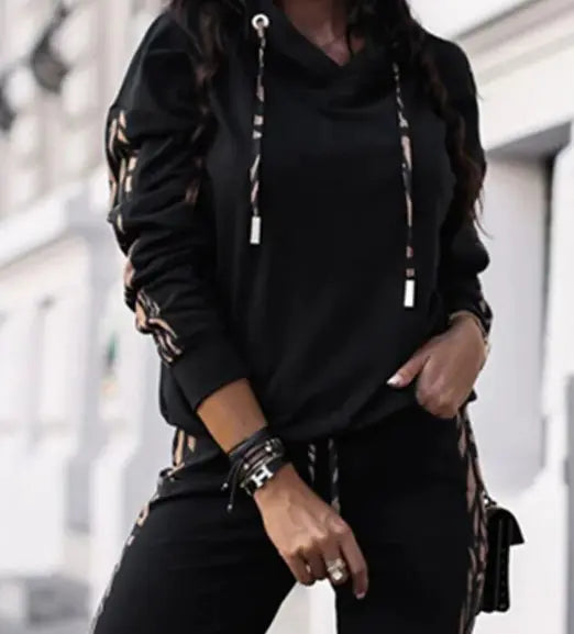 VibeWear™ Two-Piece Sportswear Set – Women’s