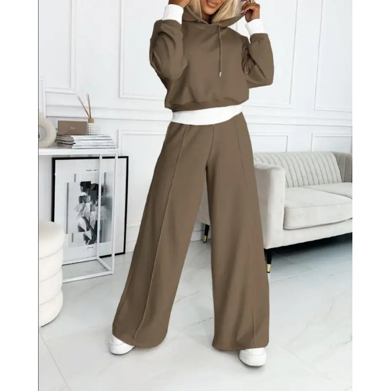 VibeWear™ Cozy Two-Piece Hoodie Set – Women’s