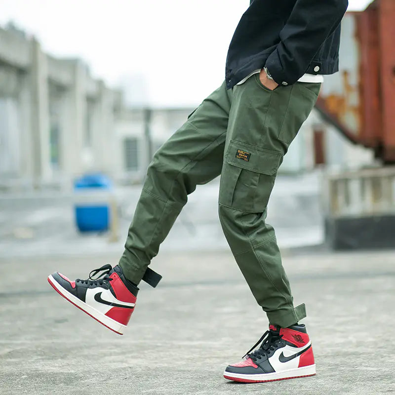 VibeWear Urban Cargo Joggers – Slim Fit Street Style Pants