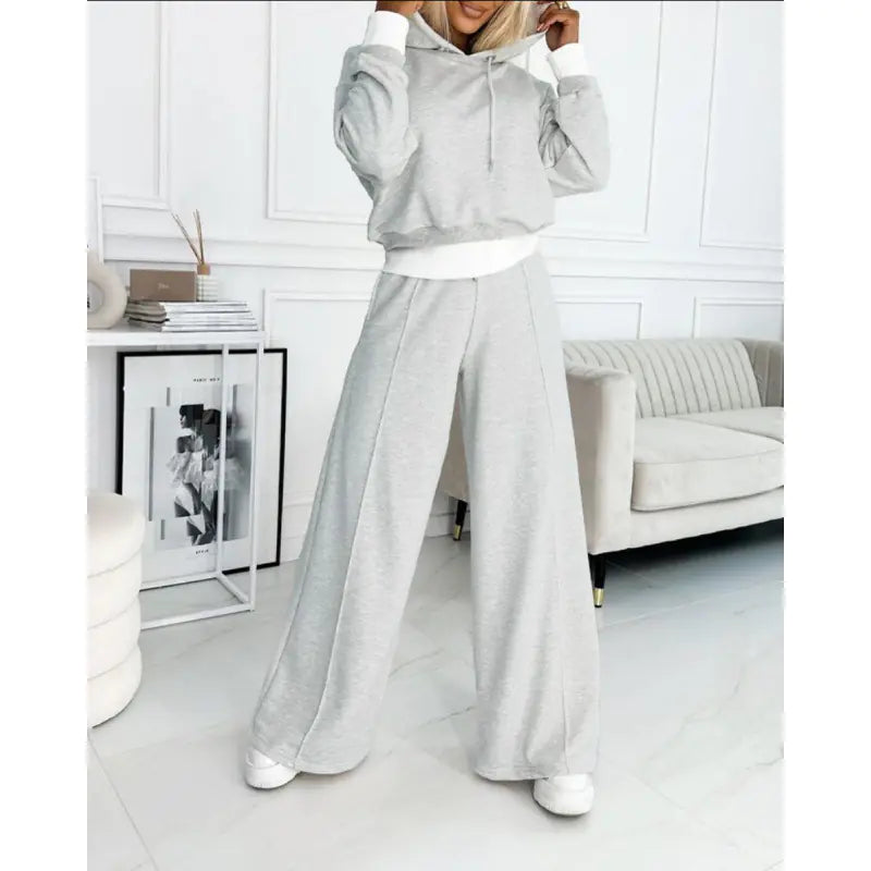 VibeWear™ Cozy Two-Piece Hoodie Set – Women’s