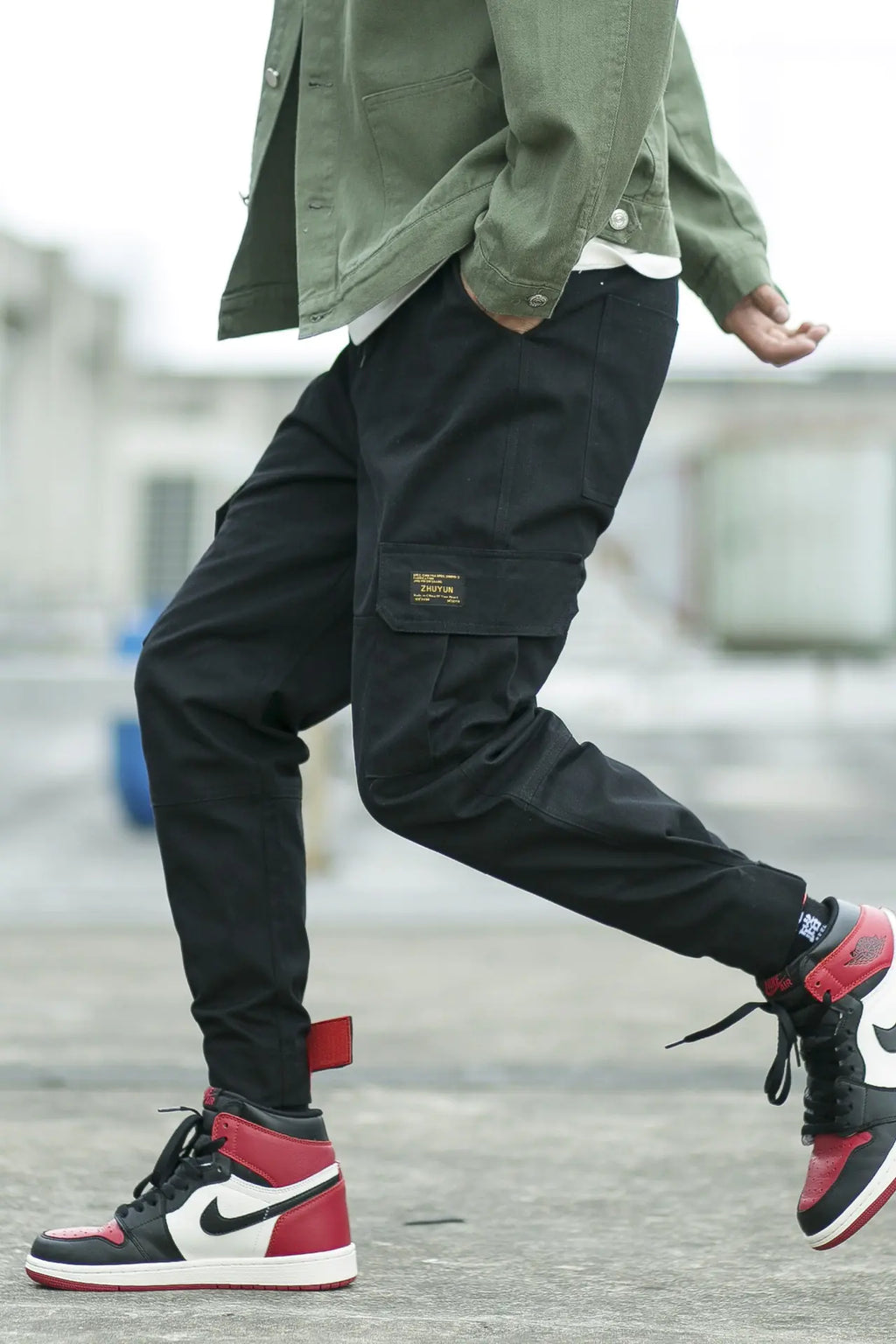 VibeWear Urban Cargo Joggers – Slim Fit Street Style Pants